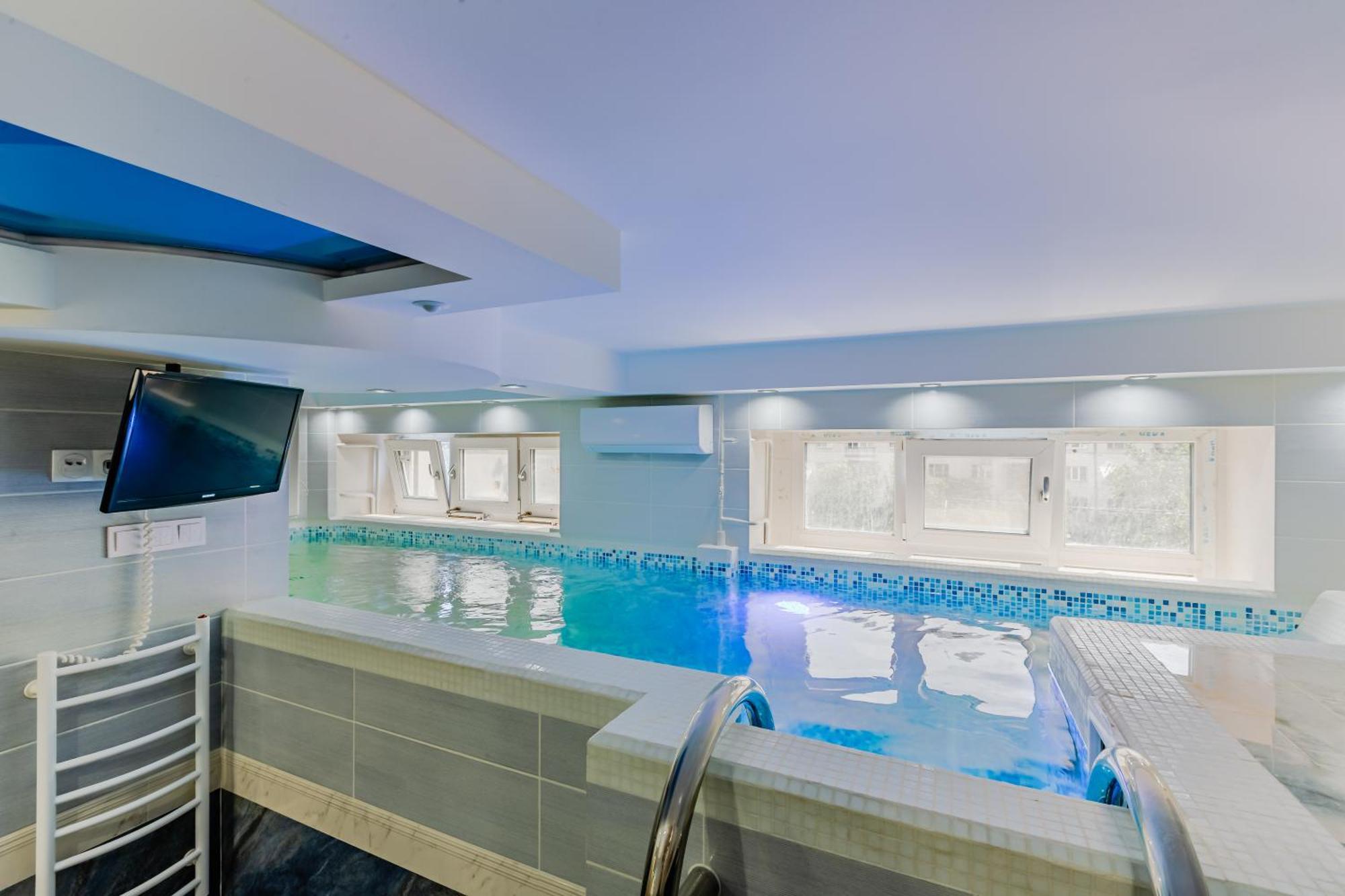 Luxury Apartment With Pool And Hammam Kiev Eksteriør billede